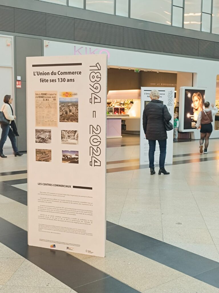Advantail - Make Sense Get Results - Retour en images sur l’exposition des 130 ans de commerce au centre commercial La Visitation à Rennes - IMG 20241024 085527 - 13
