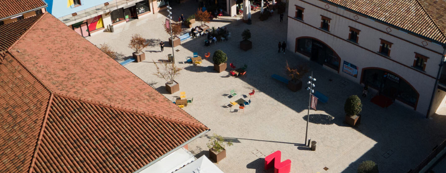 Nailloux-Outlet-Village-1920x1536-1-aspect-ratio-1440-560